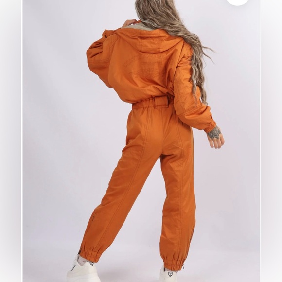 90’s Vintage Courmayeur Ski Suit (Medium, fits like a US 6) - Picture 2 of 9